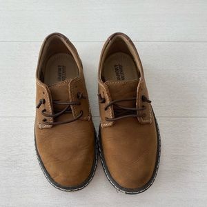 Boys Johnston & Murphy dress shoes Size 12